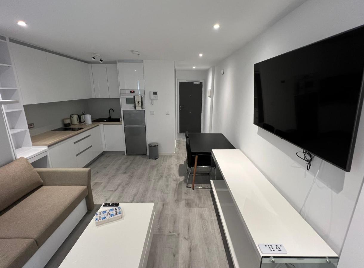 Modern Studio Apartment In Gibraltar - The Hub Exteriör bild