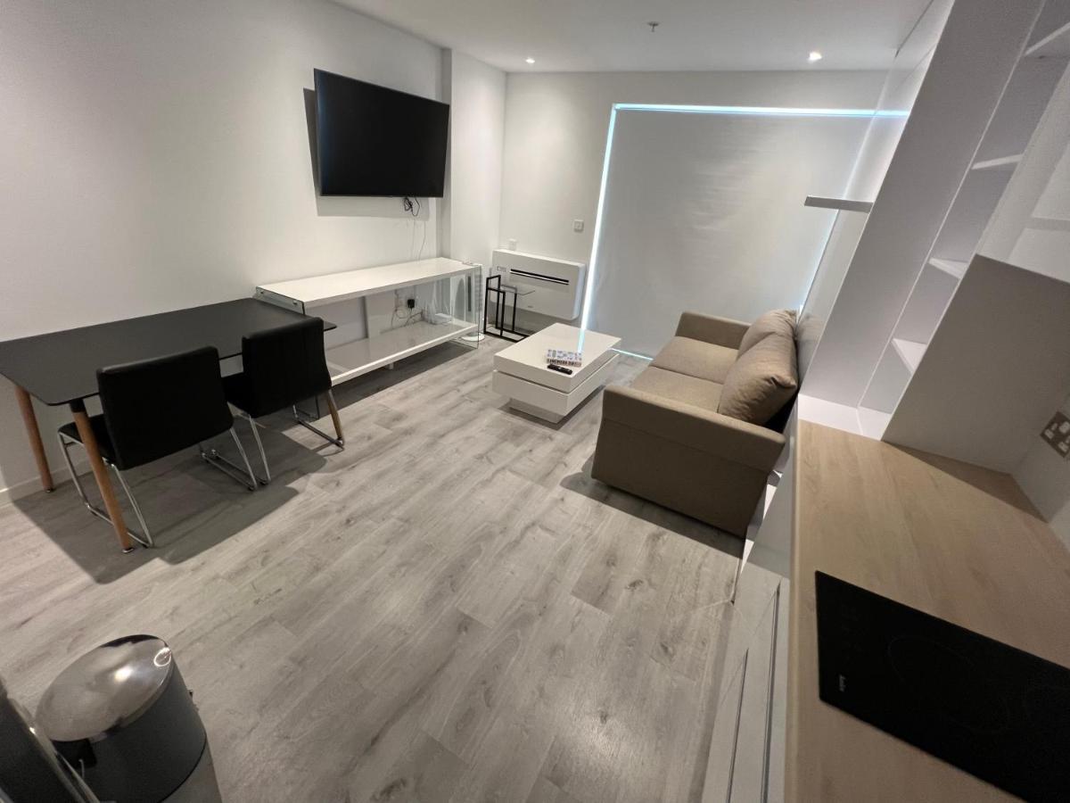 Modern Studio Apartment In Gibraltar - The Hub Exteriör bild