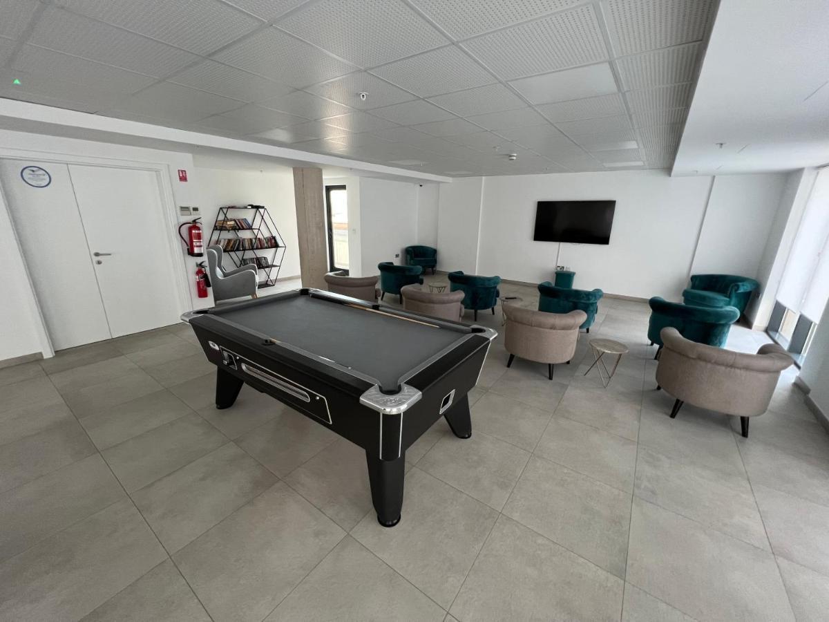 Modern Studio Apartment In Gibraltar - The Hub Exteriör bild